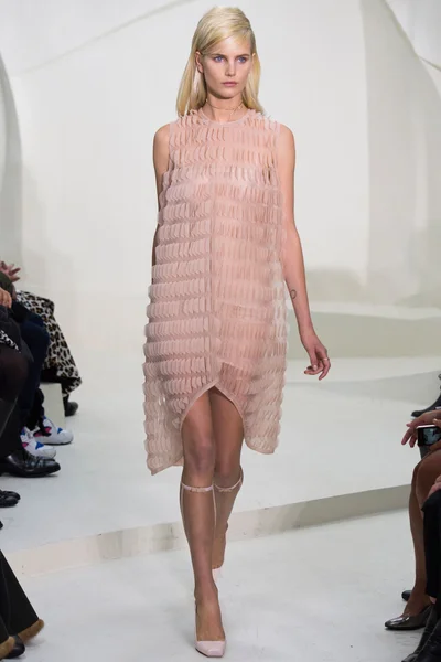 Look 28